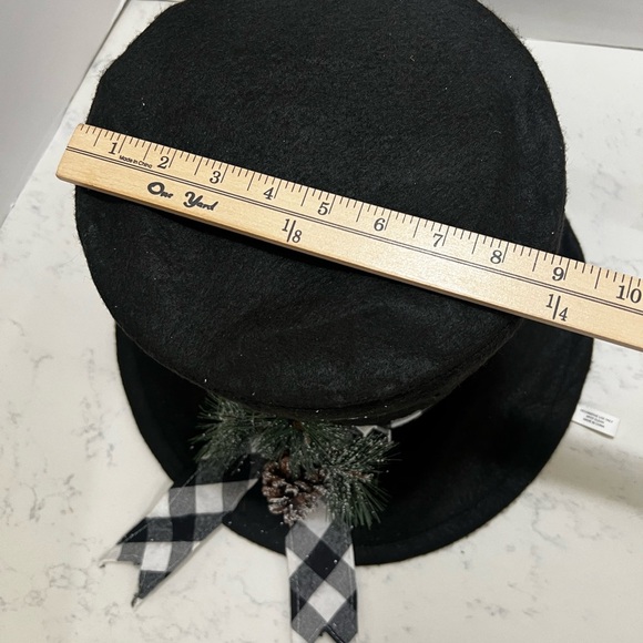 DECORATIVE HAT FOR CHRISTMAS TREE Elegant Black Decorative Hat - Picture 6 of 10